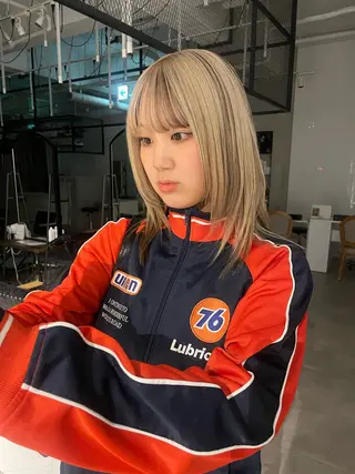 カラー 🎀ボブ＋ハイトーン シュカ👶🏻のヘアスタイル