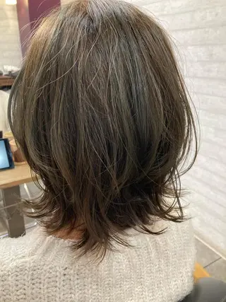 ショート カラー senses ミヤコのヘアスタイル