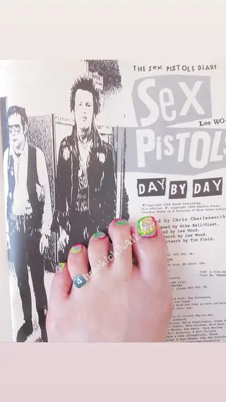 ネイル 4tunekick NAILS(フォーチュンキックネイルズ)所属・光森 淳子のネイルデザイン