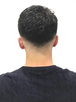 ショート ゼロスバーバーショップ所属・予約1000件超 ✨メンズパーマのヘアスタイル