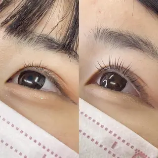 マツエク・マツパ 超透明感カラー🦋韓 国羽エクステ🪽🫧のヘアスタイル