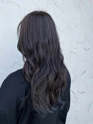 ロング 高見澤 優のヘアスタイル