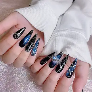 ネイル Queens 榊 まおのネイルデザイン