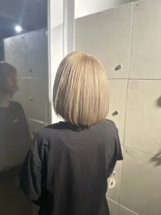 ショート カラー ハイトーンカラー が絶対可愛い✨泰聖✨のヘアスタイル