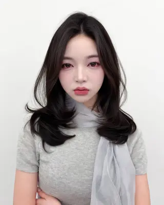 ロング カラー 韓国ヘア　紗希 🦋のヘアスタイル