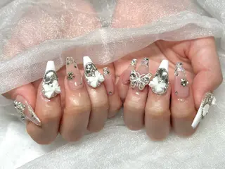 ネイル Roi〈ロワ〉 Akariのネイルデザイン