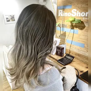 ロング カラー かわさき ともやのヘアスタイル