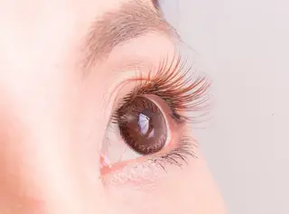 マツエク・マツパ Air+<PLUS>森下店所属・橋本 朋佳のマツエク・マツパデザイン