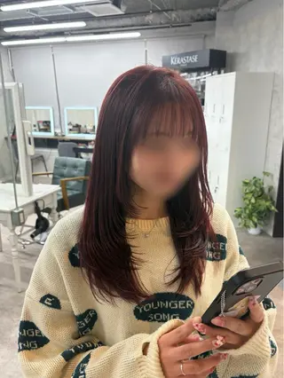 セミロング カラー limitみづき🌙 レイヤーカットのヘアスタイル