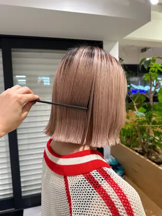 ミディアム 川上 彩夏のヘアスタイル