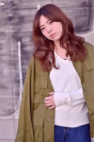 セミロング カラー 吉祥寺aivee 若手注目スタッフのヘアスタイル