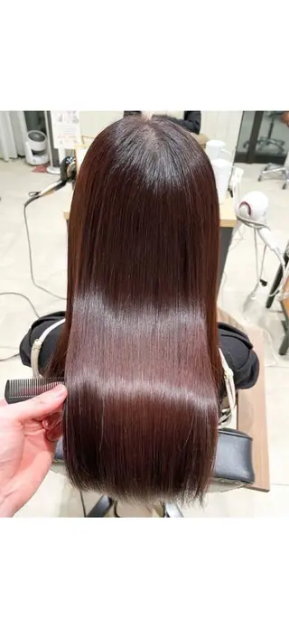 ロング 浦田 彩加のヘアスタイル