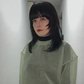 ミディアム Hz/金子 亮/レイヤーカットのヘアスタイル