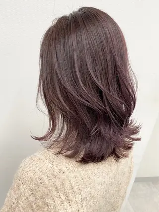 ミディアム レイヤーカット✂️ 若葉のヘアスタイル