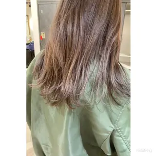 ロング カラー 岩間 香純のヘアスタイル