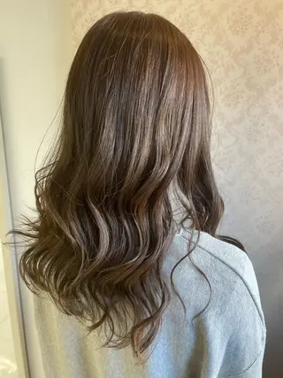セミロング ヒヨシ ルナのヘアスタイル