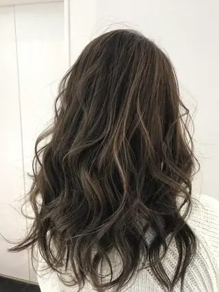 セミロング カラー ヘアアレンジ 垢抜けのプロ🪄 honoのヘアスタイル