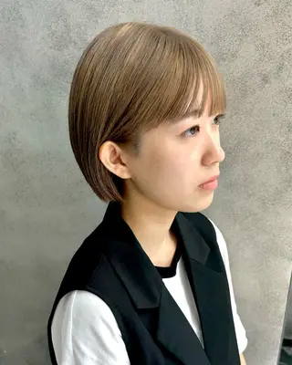 ショート カラー ヘアアレンジ ボブ/透明感ベージュ 🫧クルミ🌟のヘアスタイル