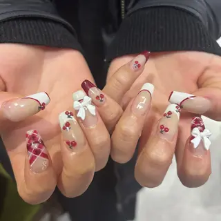 ネイル 栗田 ゆう子のネイルデザイン