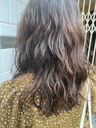 ミディアム パーマ journey所属・横川 みづきのヘアスタイル