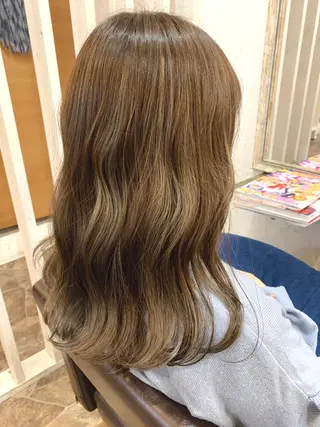 ロング カラー LiEN所属・菅沢 奈生のヘアスタイル