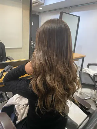 カラー R/🤎 パーマ&ブリーチ🔥のヘアスタイル