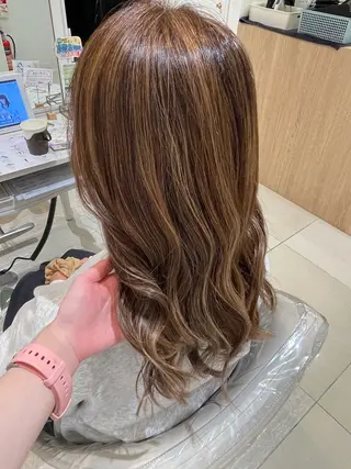 ロング レイヤー×ハイライト 🌷RINA🌷のヘアスタイル