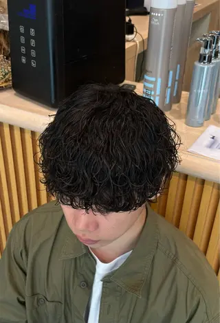 パーマ メンズ メンズパーマ、スパ イキー、上野星也のヘアスタイル