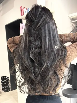 ロング カラー 透明感カラー/レイヤ ーhinata.のヘアスタイル