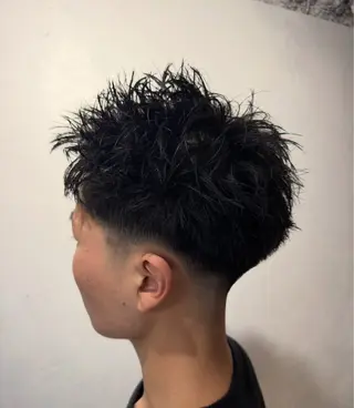 メンズ SALOWIN梅田茶屋町North店所属・岡田/メンズ特化/パ ーマ&ショートのプロのヘアスタイル