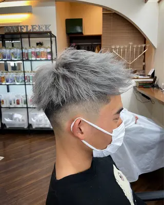 メンズ ON FLEEKのヘアスタイル