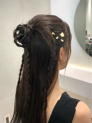 ロング ヘアセット🎀耳つぼ 👂💎MONAMIのヘアスタイル