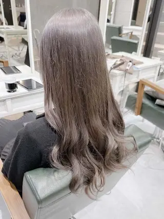 ロング カラー ヘアアレンジ 𝐑𝐈𝐍𝐊𝐀 🐣🩷のヘアスタイル