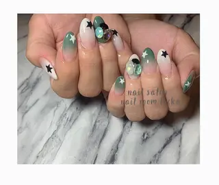 ネイル ﾈｲﾙﾙｰﾑﾘｯｶ 𝐦𝐚𝐲𝐮のネイルデザイン