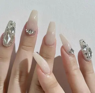 ネイル RAFFINE haru🦋🩵のネイルデザイン