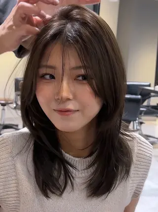 カラー 日下 知七里のヘアスタイル