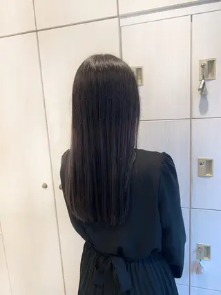 ロング NaVIユウジ ブリーチカラーのヘアスタイル