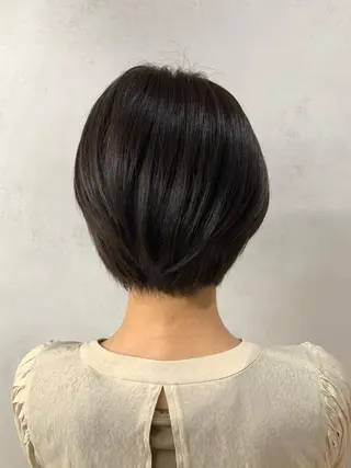 ショート カラー ケアブリーチ/ili 村上佳那多のヘアスタイル