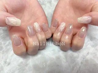 ネイル ネイルリボン 受付スタッフのネイルデザイン