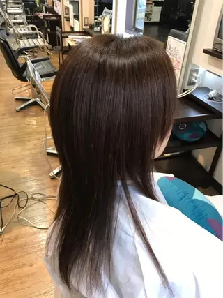 ミディアム カラー 美容室 リーフのヘアスタイル