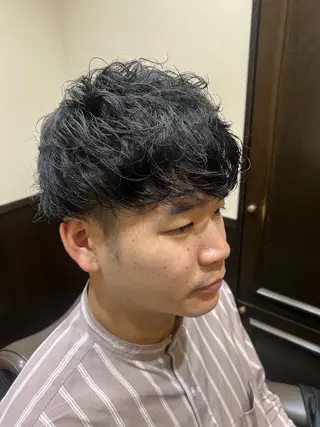 ショート パーマ メンズ 圓子 快のヘアスタイル