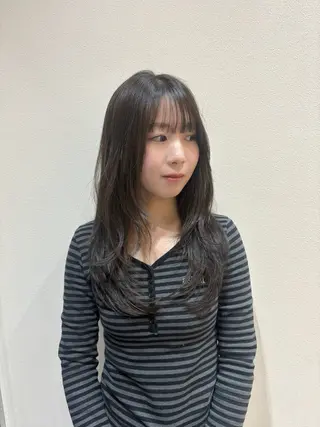 ロング カラー fuyuna レイヤーカット🖤のヘアスタイル