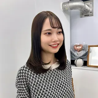 ミディアム カラー ブリーチなし/レイヤ ー特化🌈Tommyのヘアスタイル