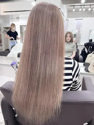 カラー ロング LuciA/エクステ カラーのヘアスタイル