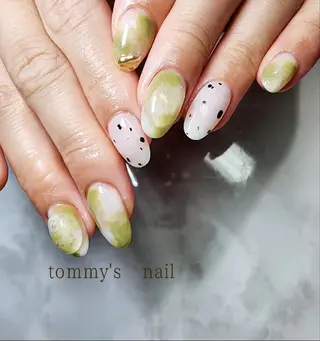 ネイル tommy's nail所属・福岡/若よもぎ蒸し 全身美容が叶うサロンのネイルデザイン