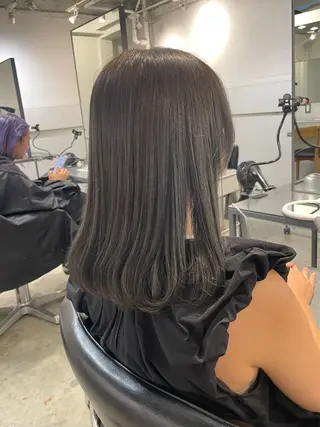 ミディアム SAKI 新宿のヘアスタイル