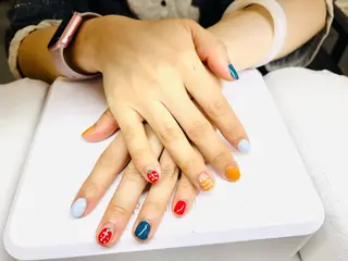 ネイルサロンエーナイン本店所属・もろずみ あやのネイルデザイン