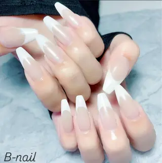 ネイル B- nailのネイルデザイン