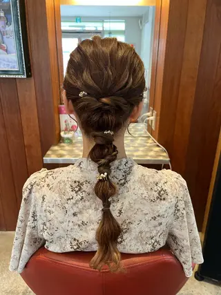 ロング ヘアアレンジ 近 沙織のヘアスタイル