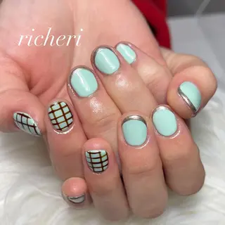 ミディアム ネイル richeri beautyのネイルデザイン